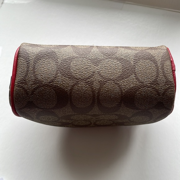 NWT Coach Strawberry Cosmetic Case - Picture 5 of 7